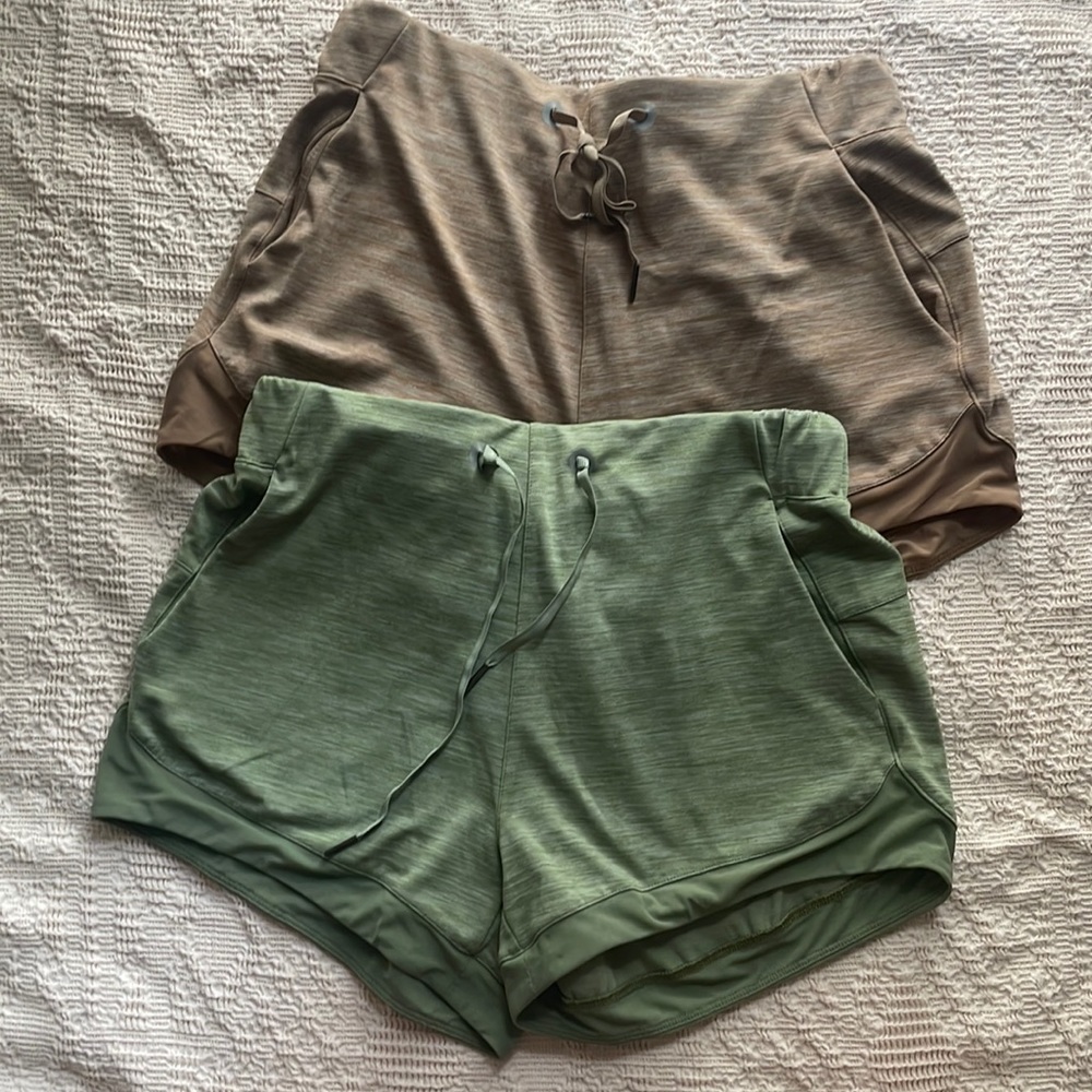 Briana K Brand, fitness -Shorts Set size small